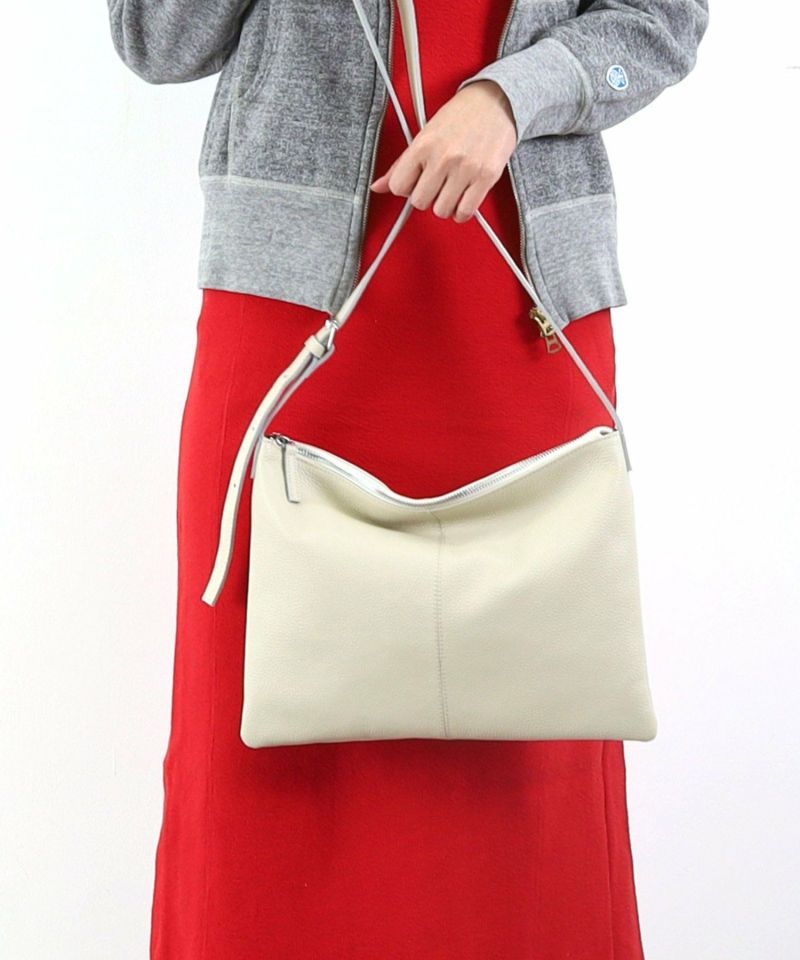 【COO SPECIAL WEEK】 收縮皮革 Simple Flat Shoulder bag / A4 兼容